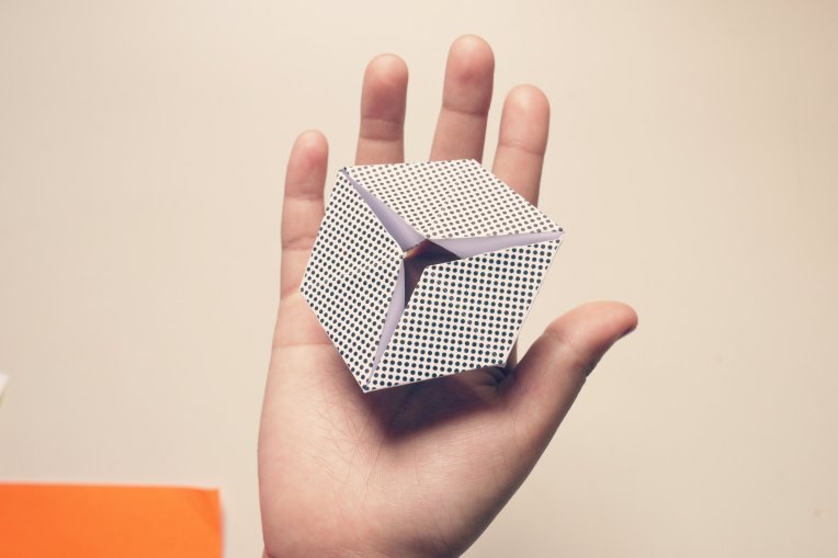 kaleidocycle // mono+co