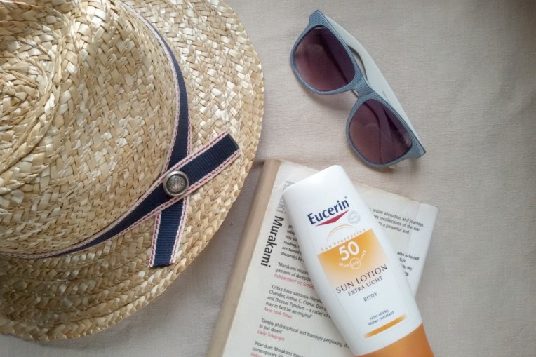 fb pages I follow for holiday actitivies // mono+co