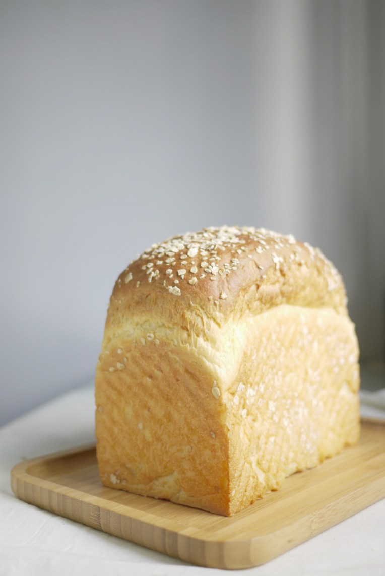 Oatmeal Potato Bread // Mono+Co