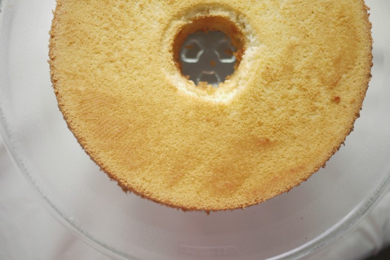 Coconut Oil Pandan Chiffon Cake // Mono+Co