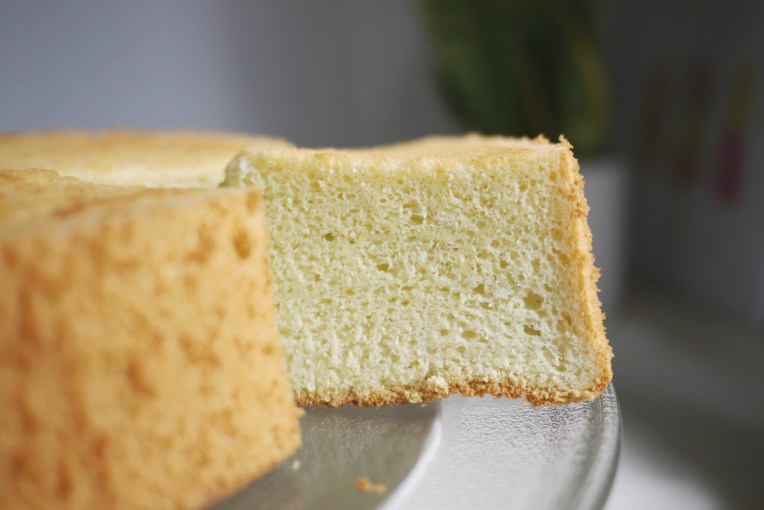 Coconut Oil Pandan Chiffon Cake // Mono+Co