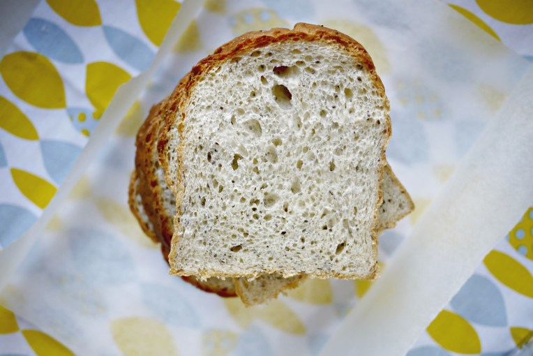 vegan chia seed loaf // MonoandCo