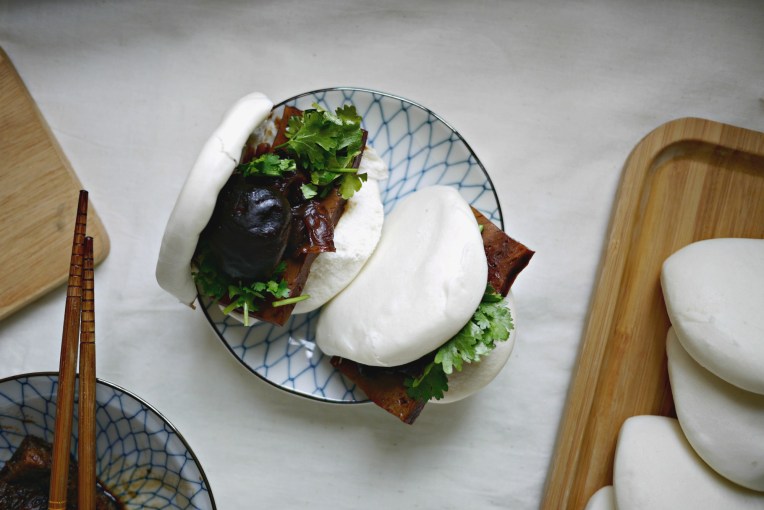 veg braised pork bun 001