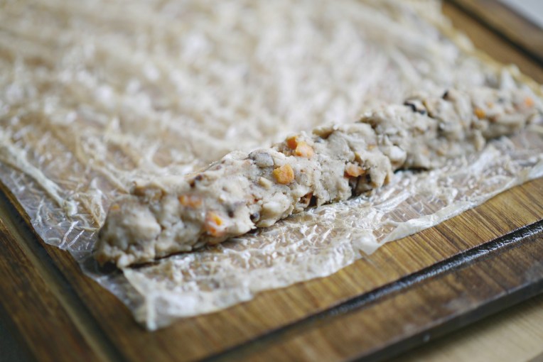 2016-10-10-006tossednoodles_nhorhiang