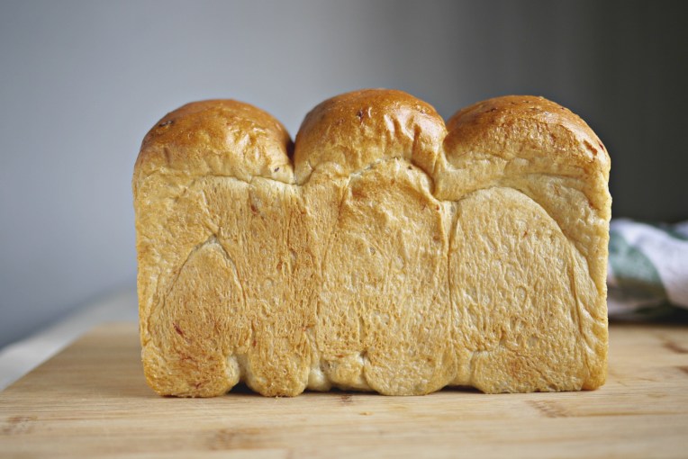 Shaping A Mountain Pulman Loaf / Mono + Co