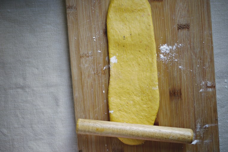 Shaping A Mountain Pulman Loaf / Mono + Co