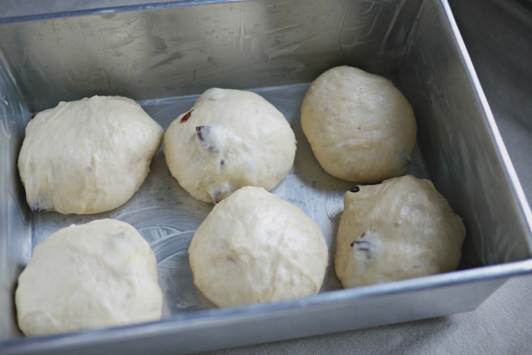 Taro Raisin Buns // Mono + Co