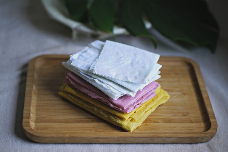 Green Monday: DIY Beeswax Cloth Wrap // Mono + Co