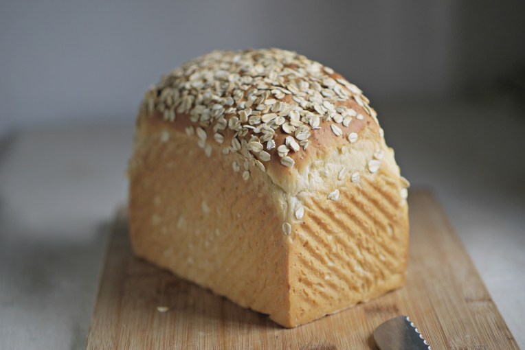 Oatmeal Porridge White Pullman Loaf // Mono + Co