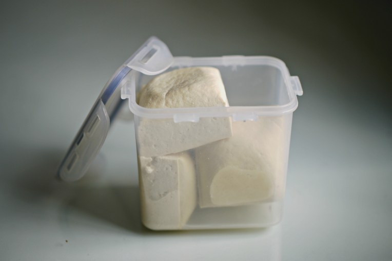 No Frills Shopping // Mono + Co