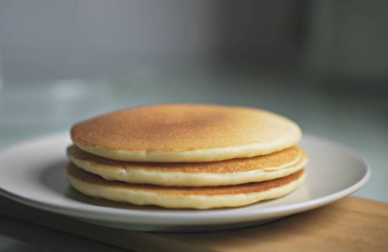 Fluffy Pancakes // Mono + Co